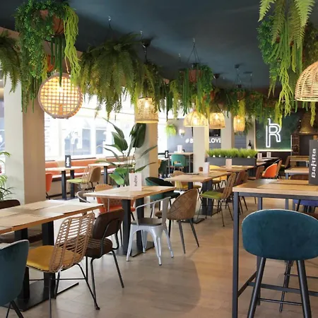 Maria Del Mar リョレート・デ・マル